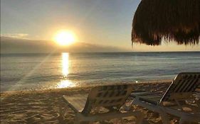 Beachfront Akumal Half Moon Bay